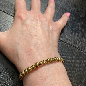 NWOT Gold Tone Bead Stretch Bracelet!